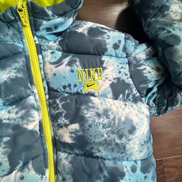 Boys Nike puffer jacket - Picture 12 of 12